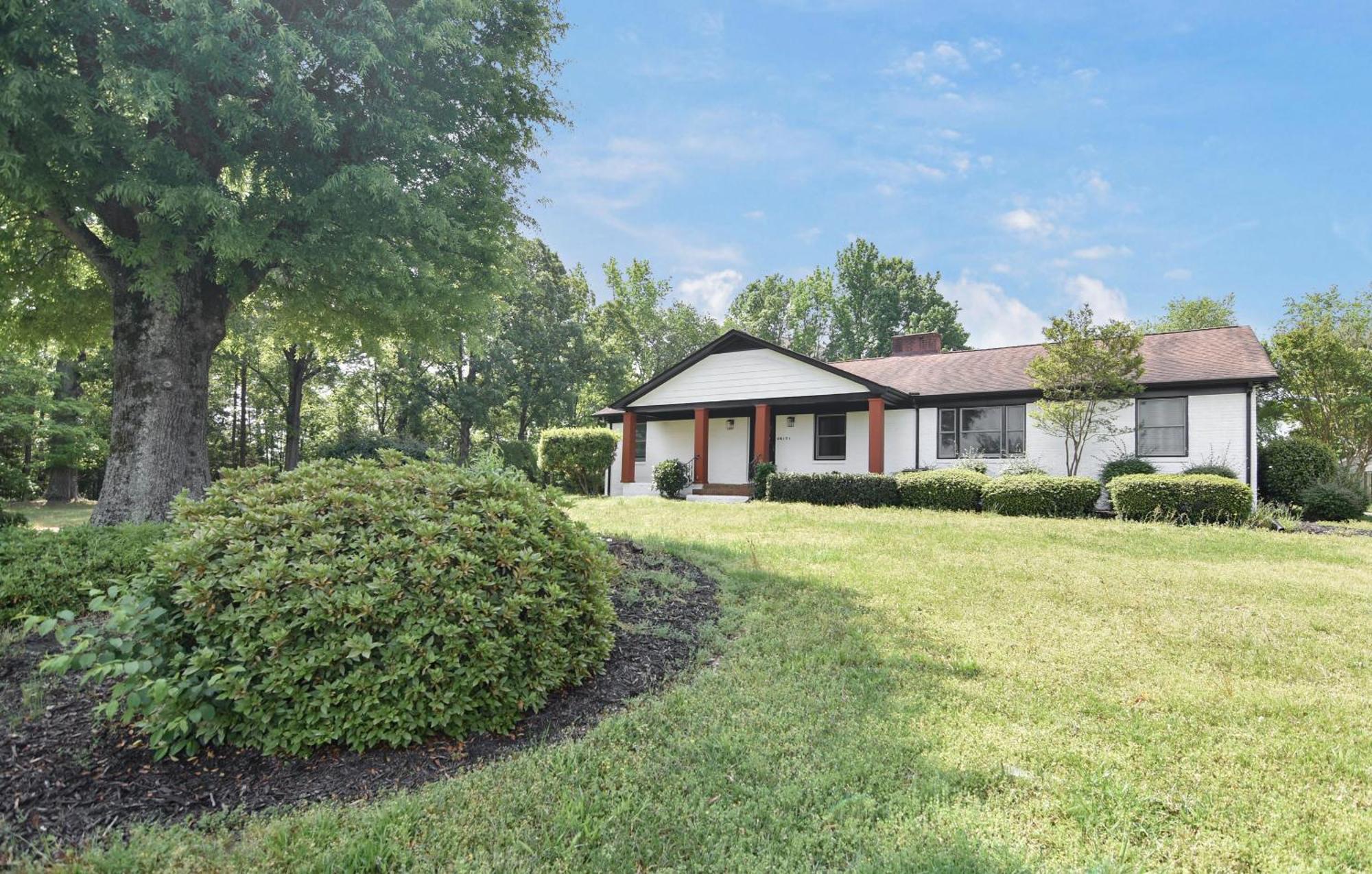 Cozy 2br 2ba 5 Min To 20 Min To Downtown Clt Holiday home Charlotte