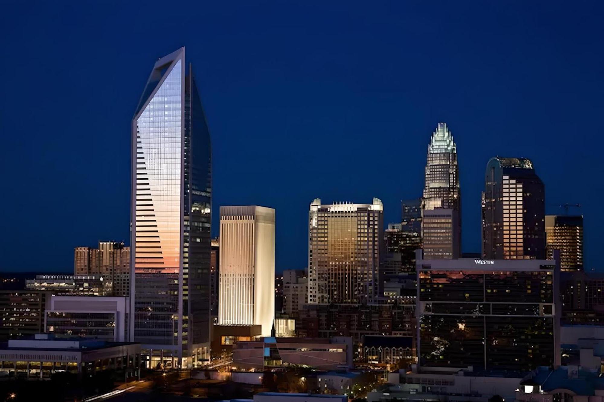 Cozy 2br 2ba 5 Min To 20 Min To Downtown Clt Holiday home *